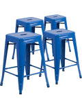 Juego de cuatro taburetes metálicos sin respaldo para interior y exterior, color azul